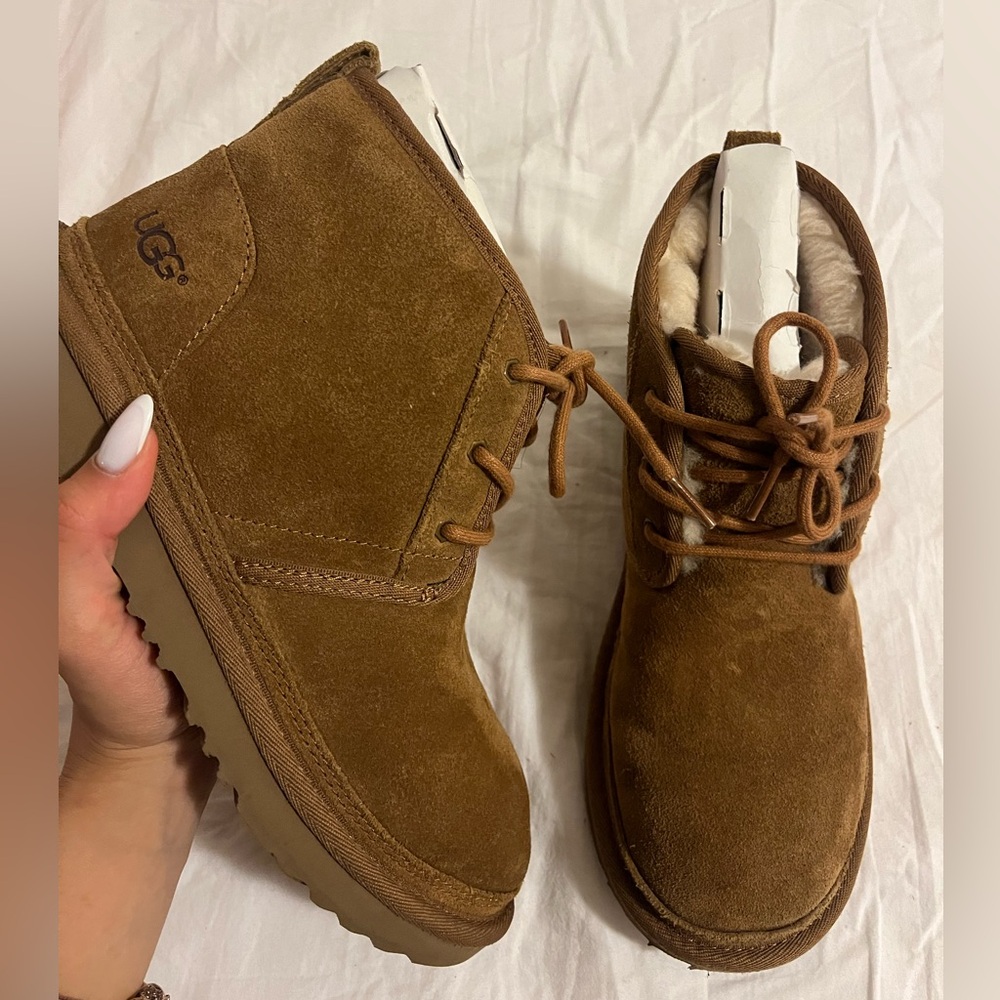 UGG Neumel Shoes